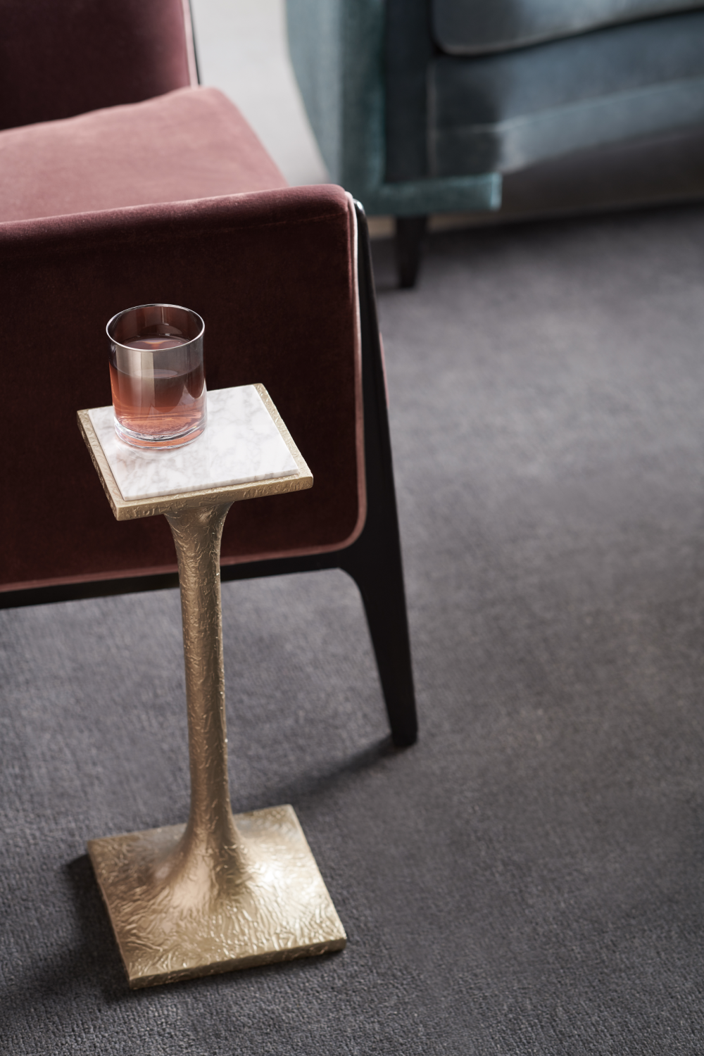 Nowoczesny fotel wypoczynkowy z uszakami | Caracole Boundless | Caracole.eu.com