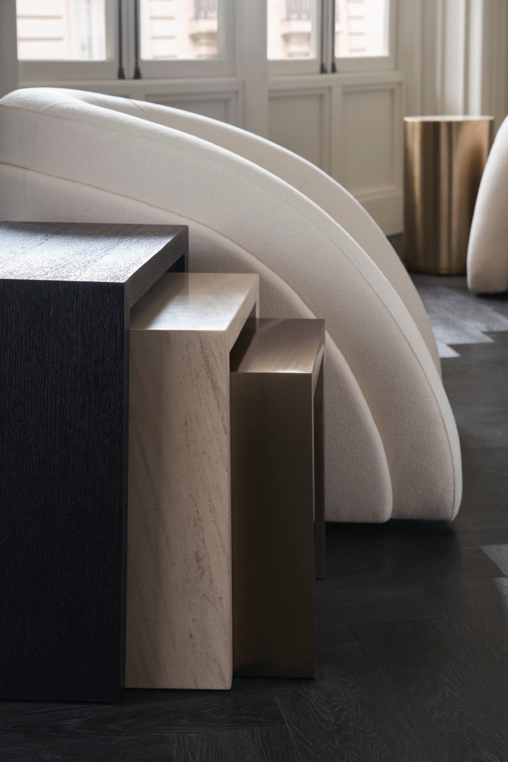 Nowoczesne, minimalistyczne stoły do zagnieżdżania (3) | Kontrast Caracoli | Caracole.eu.com