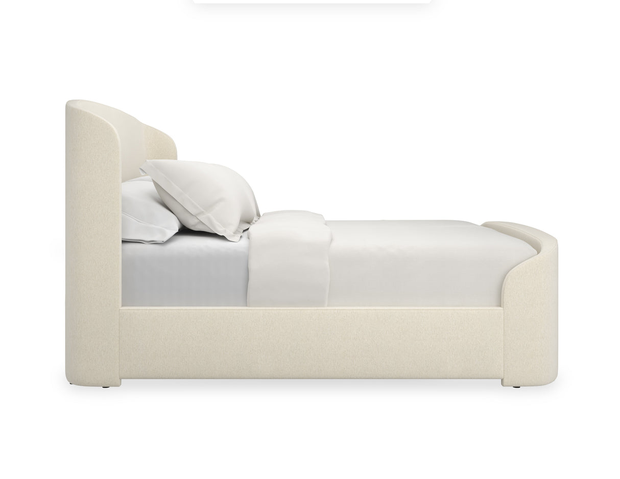 Zakrzywione tapicerowane łóżko typu king-size i queen-size | Caracole Sweet Embrace