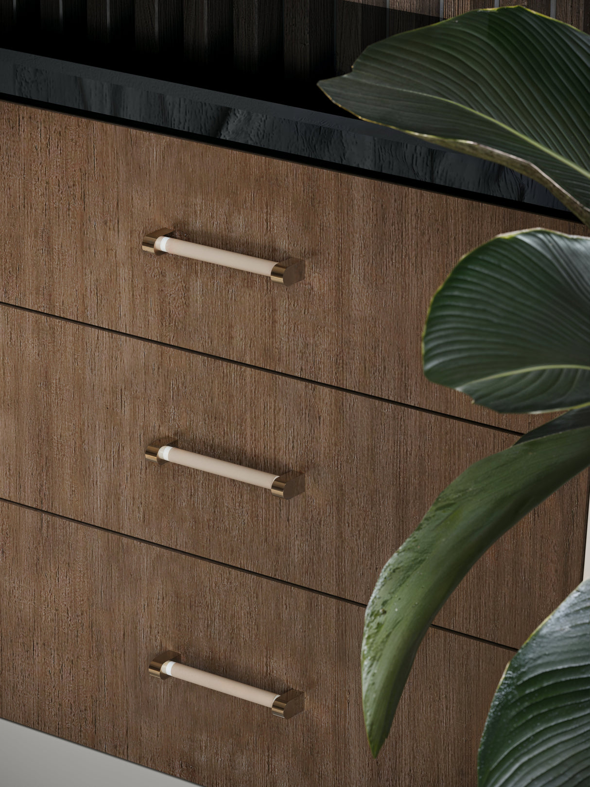 Komoda z przydymionego brązu | Caracole Counter Balance