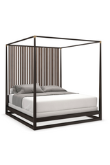 Brązowe drewniane łóżko z baldachimem | Caracole Pinstripe | Caracole.eu.com