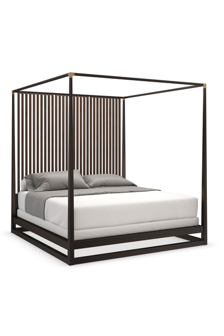 Brązowe drewniane łóżko z baldachimem | Caracole Pinstripe | Caracole.eu.com