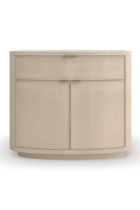 Kremowa szafka nocna Shagreen | Caracole Simply Perfect | Caracole.eu.com