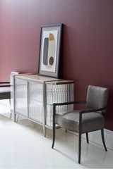 Komoda Wavy Mirror z 2 drzwiami | Caracole Stop And Stare | Caracole.eu.com