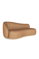 Jasnobrązowa aksamitna sofa w serpentynie | Caracole Kalahari | Caracole.eu.com